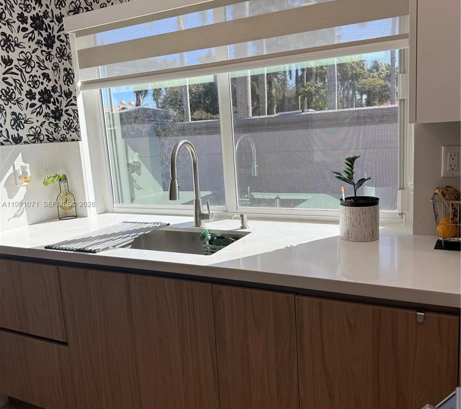 5121 NW 114th Ct, Doral FL 33178