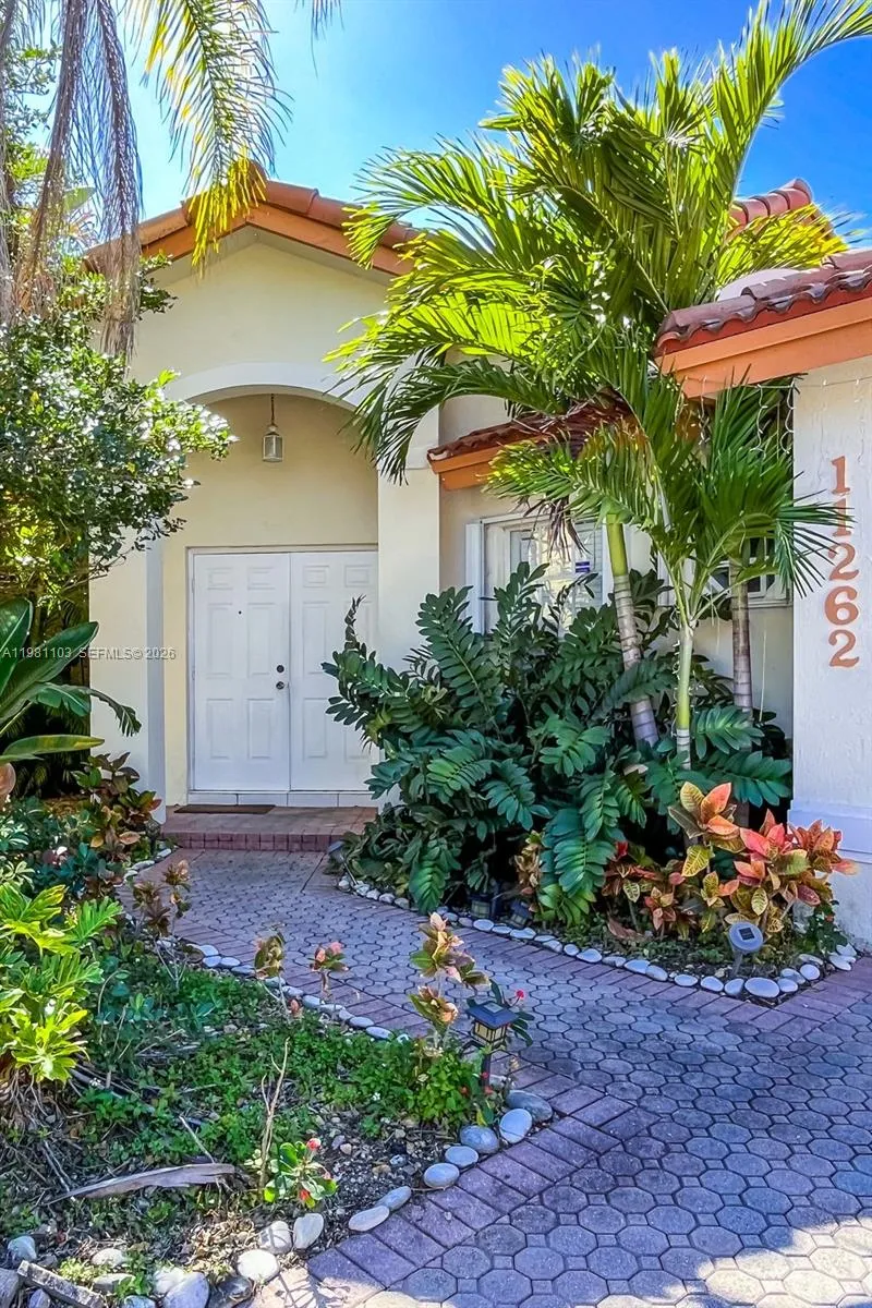11262 NW 59th Ter, Doral FL 33178