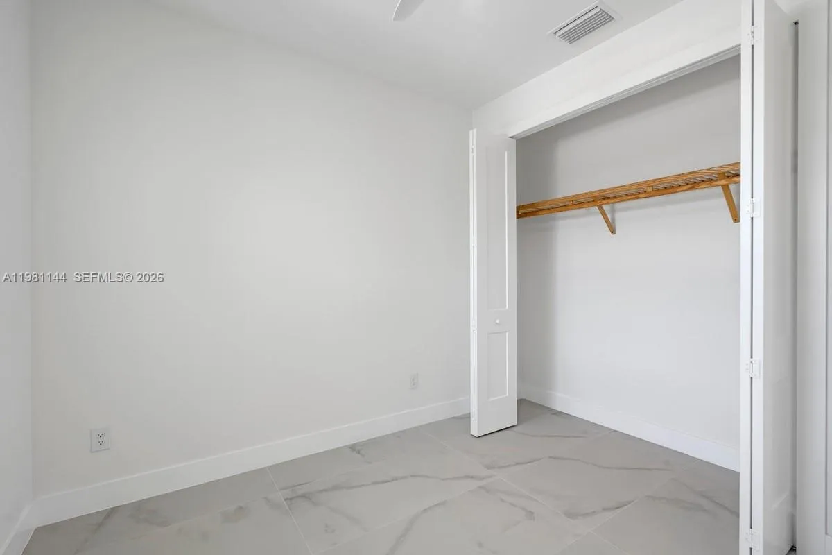 1105 SE 38 ST, Cape Coral FL 33904