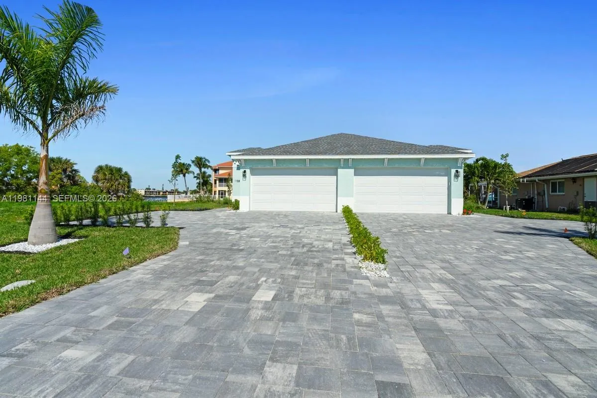 1105 SE 38 ST, Cape Coral FL 33904