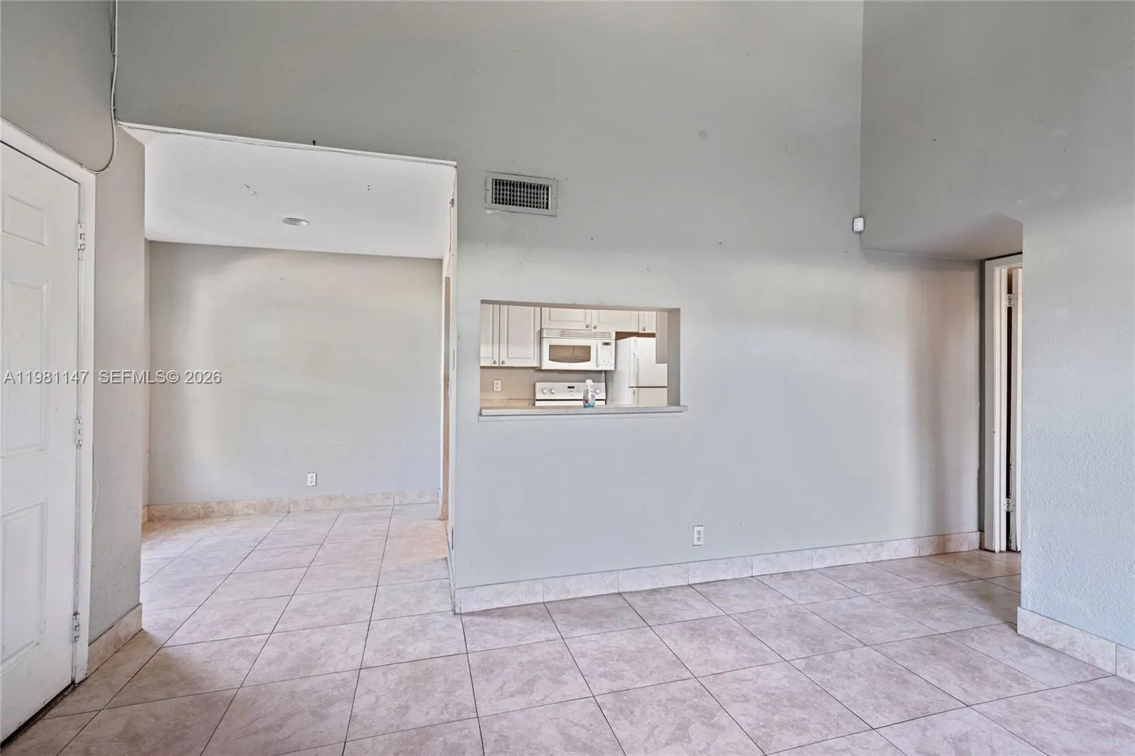 4092 N Pine Island Rd # 206, Sunrise FL 33351