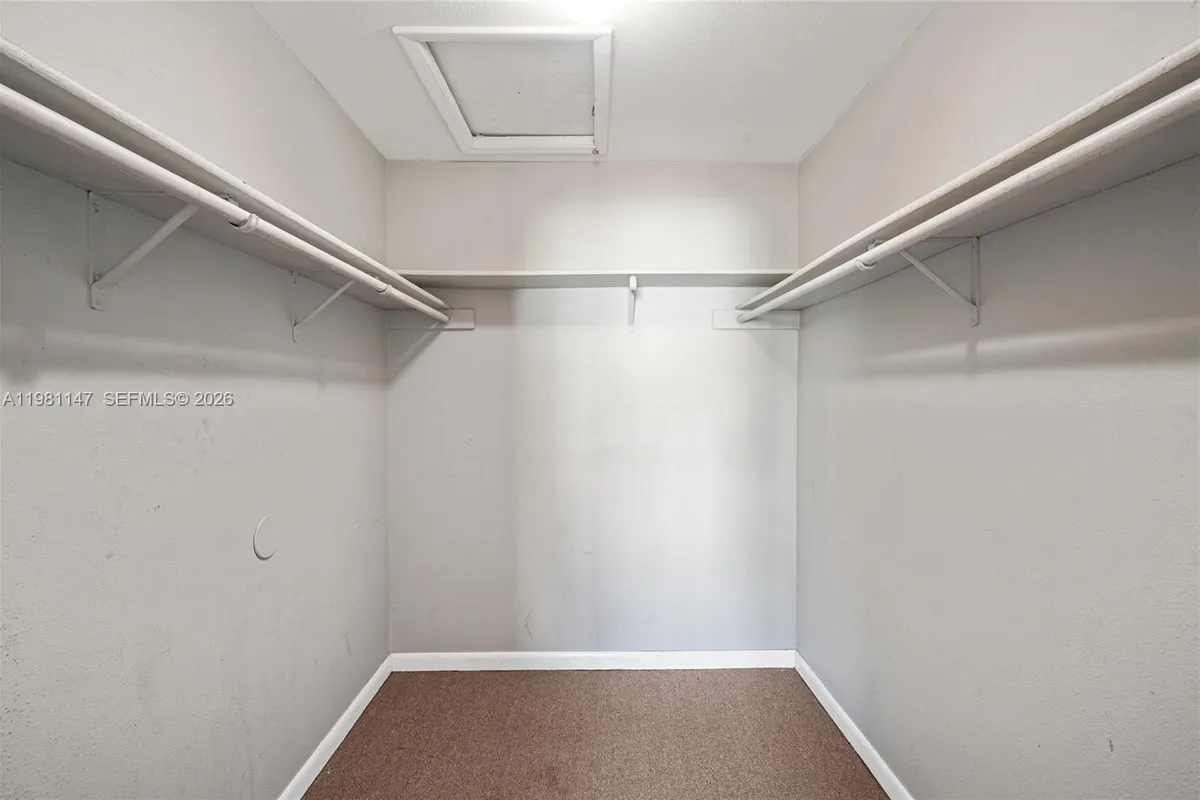 4092 N Pine Island Rd # 206, Sunrise FL 33351