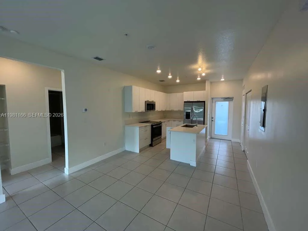 8001 NW 41st St # 202, Doral FL 33166