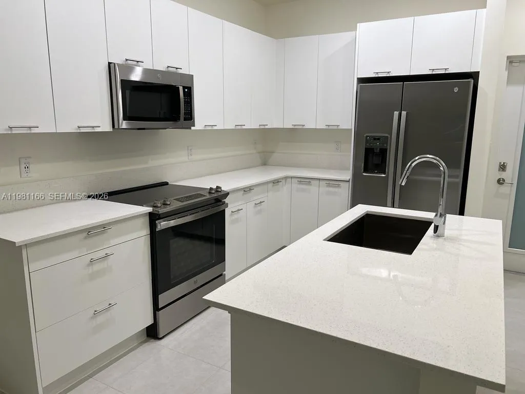 8001 NW 41st St # 202, Doral FL 33166