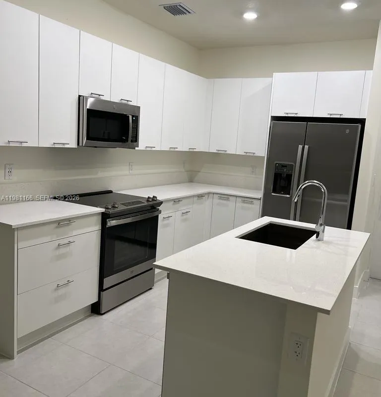 8001 NW 41st St # 202, Doral FL 33166