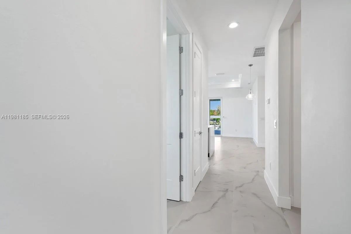 1107 SE 38 ST, Cape Coral FL 33904