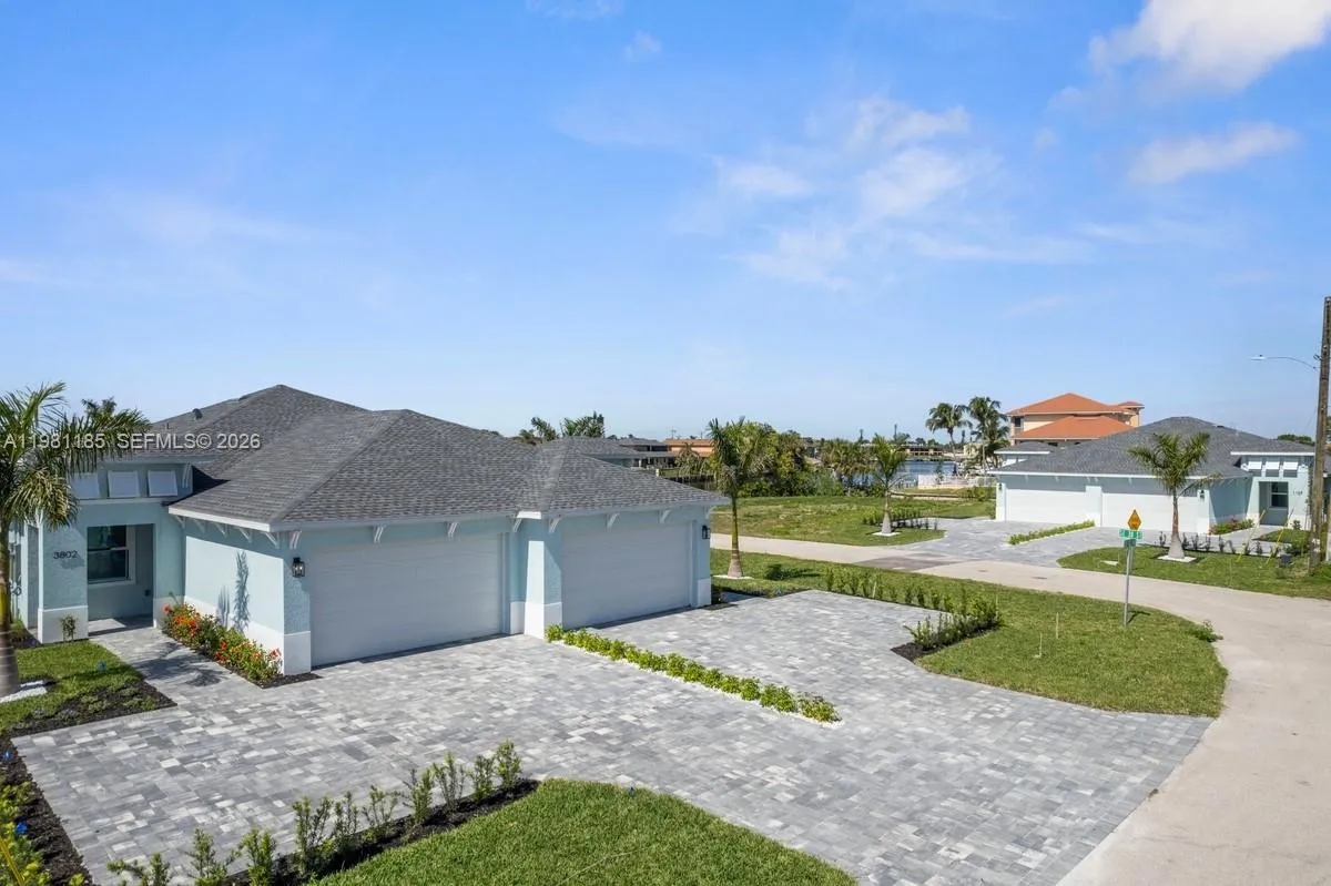 1107 SE 38 ST, Cape Coral FL 33904