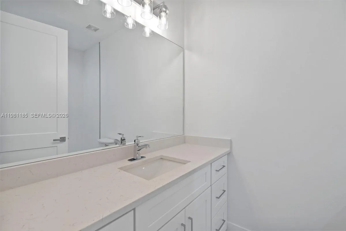 1107 SE 38 ST, Cape Coral FL 33904