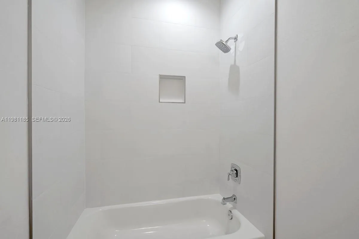 1107 SE 38 ST, Cape Coral FL 33904