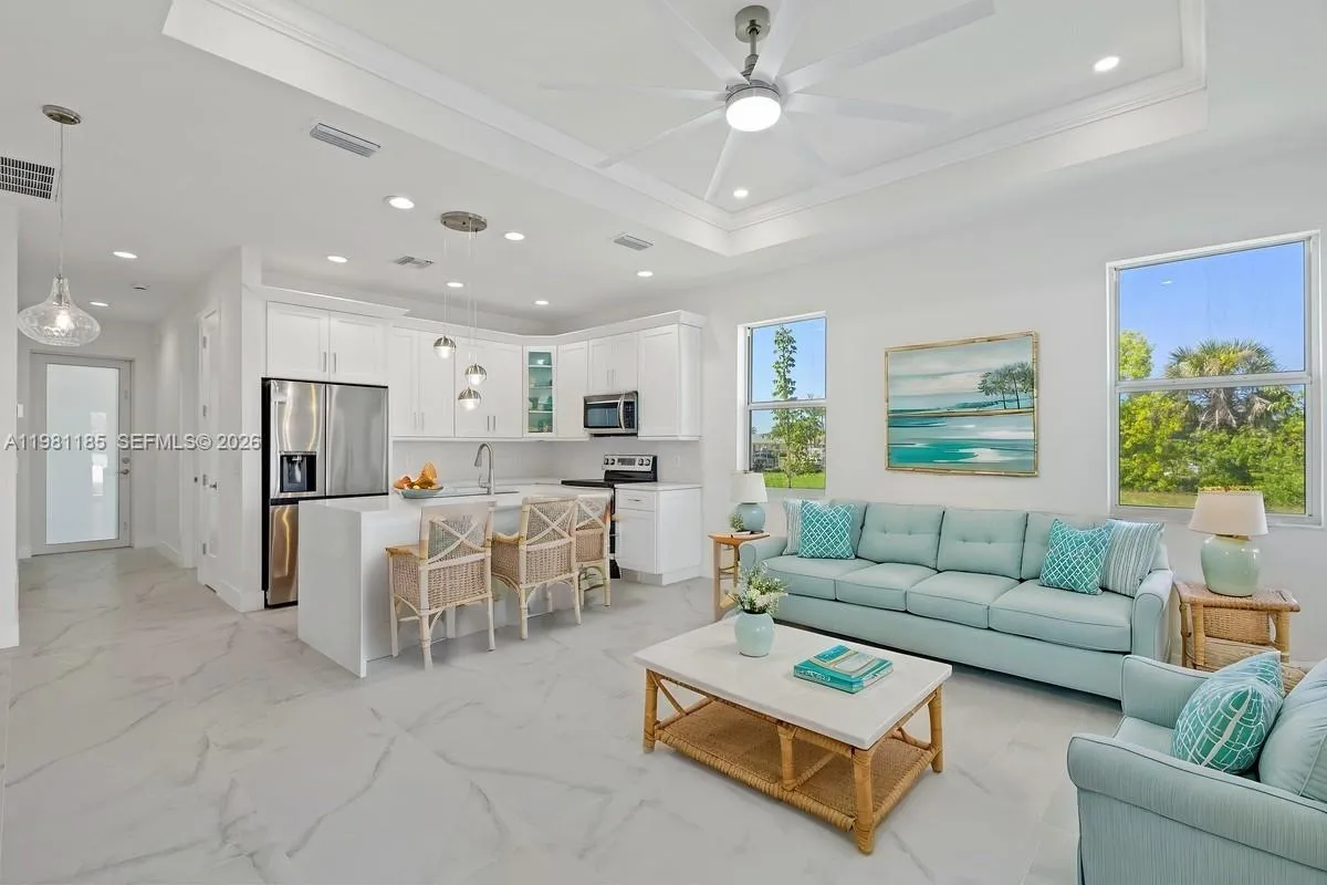 1107 SE 38 ST, Cape Coral FL 33904