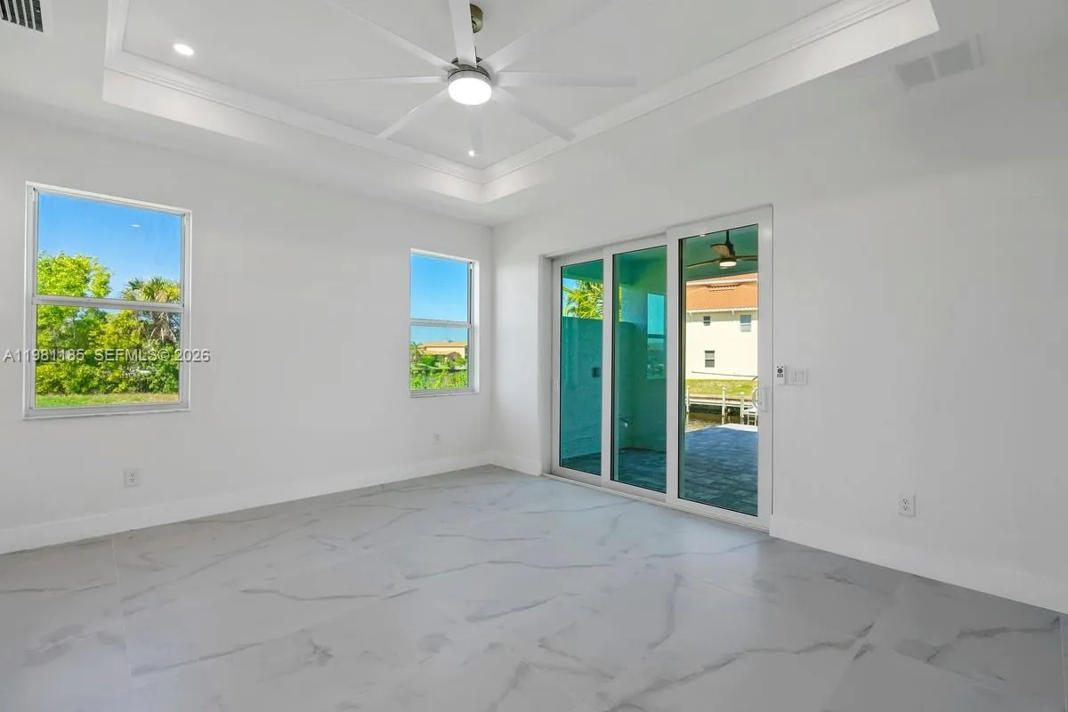 1107 SE 38 ST, Cape Coral FL 33904