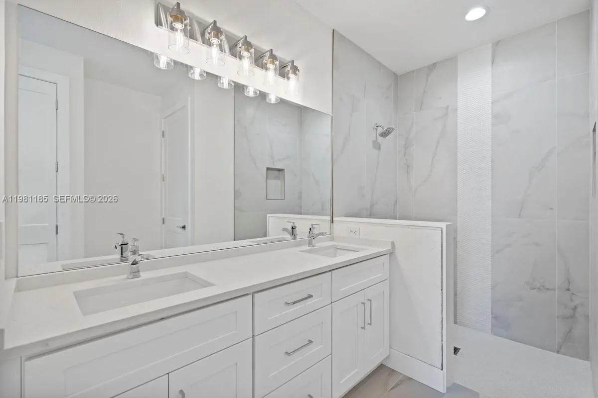 1107 SE 38 ST, Cape Coral FL 33904