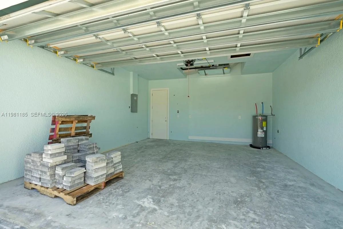 1107 SE 38 ST, Cape Coral FL 33904