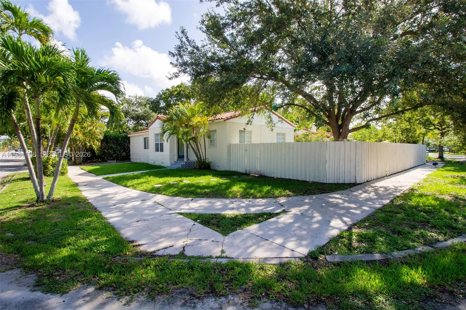 2 bedroom 1 bath for sale at 2727 Calusa St, Miami FL 33133