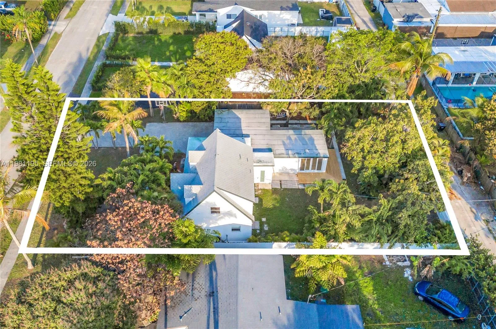 1960 NE 182nd St, North Miami Beach FL 33162