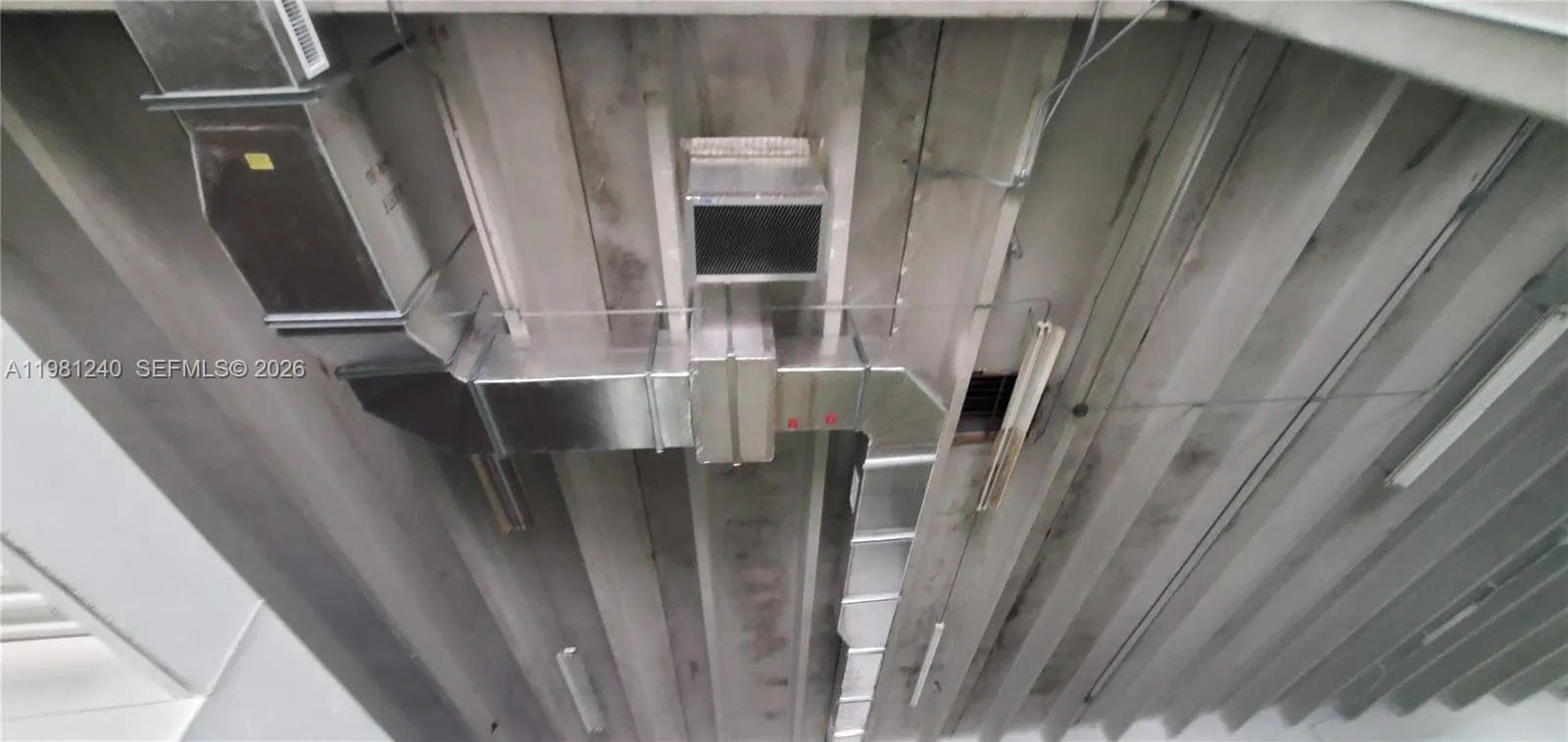 2100 NW 93rd Ave, Doral FL 33172