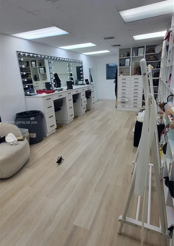 2100 NW 93rd Ave, Doral FL 33172