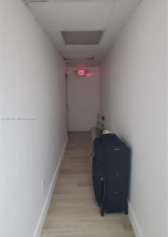 2100 NW 93rd Ave, Doral FL 33172