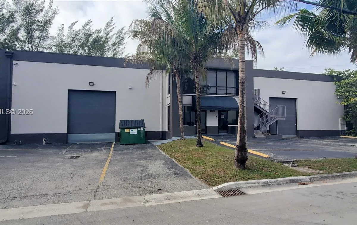 2100 NW 93rd Ave, Doral FL 33172