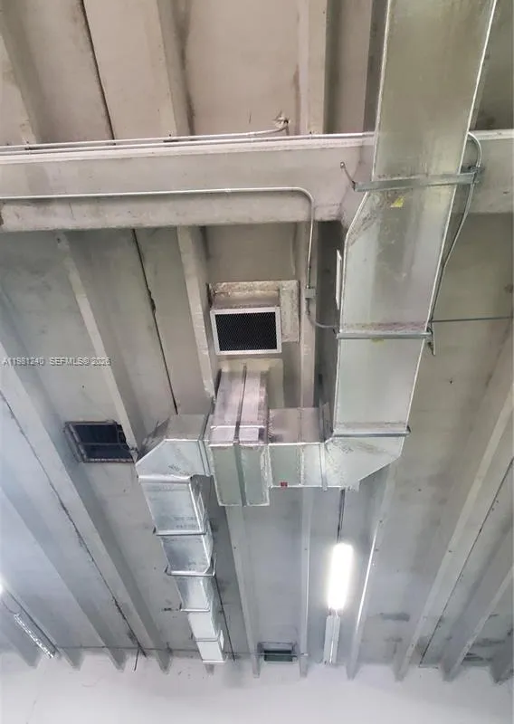 2100 NW 93rd Ave, Doral FL 33172