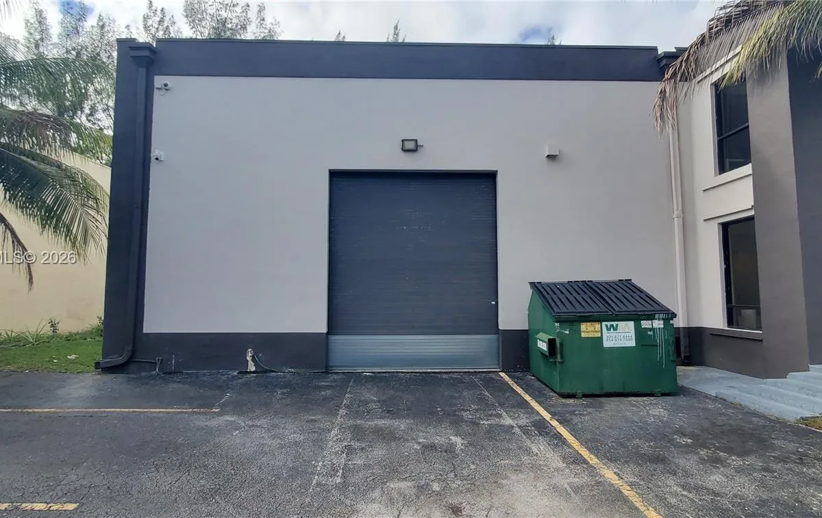 2100 NW 93rd Ave, Doral FL 33172