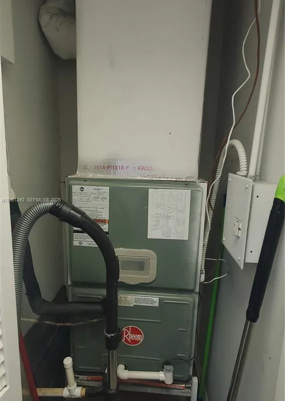 2100 NW 93rd Ave, Doral FL 33172