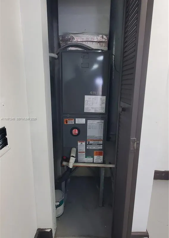 2100 NW 93rd Ave, Doral FL 33172