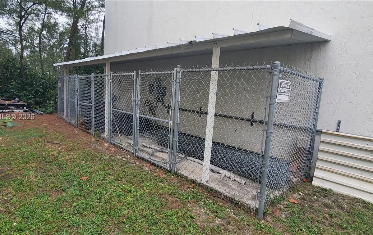 2100 NW 93rd Ave, Doral FL 33172