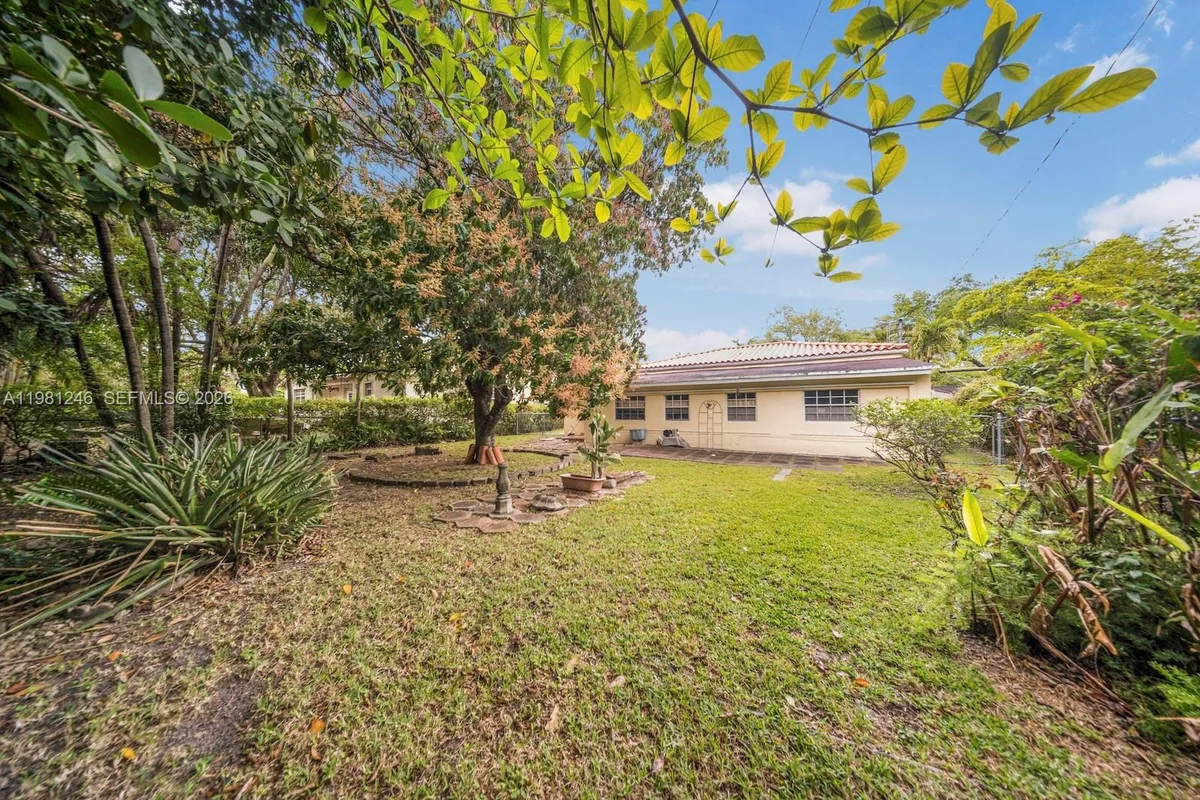 512 Mendoza Ave, Coral Gables FL 33134