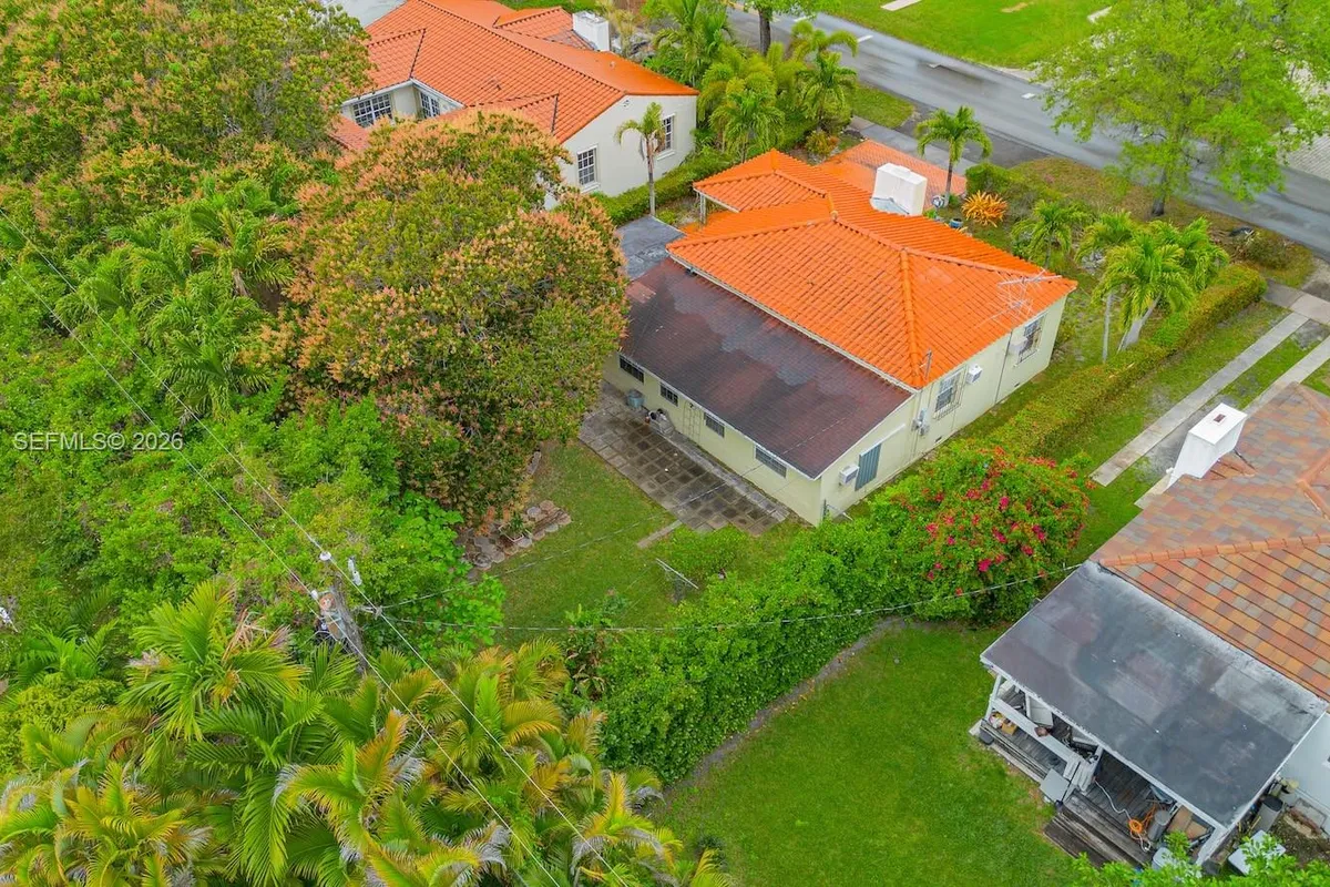 512 Mendoza Ave, Coral Gables FL 33134