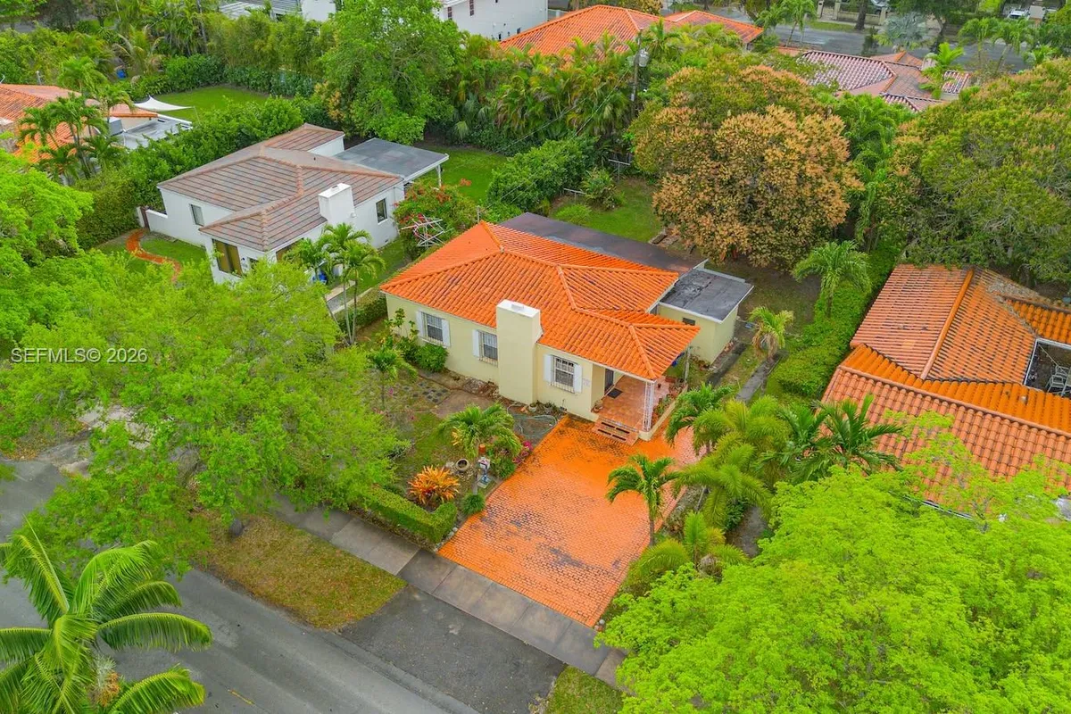 512 Mendoza Ave, Coral Gables FL 33134