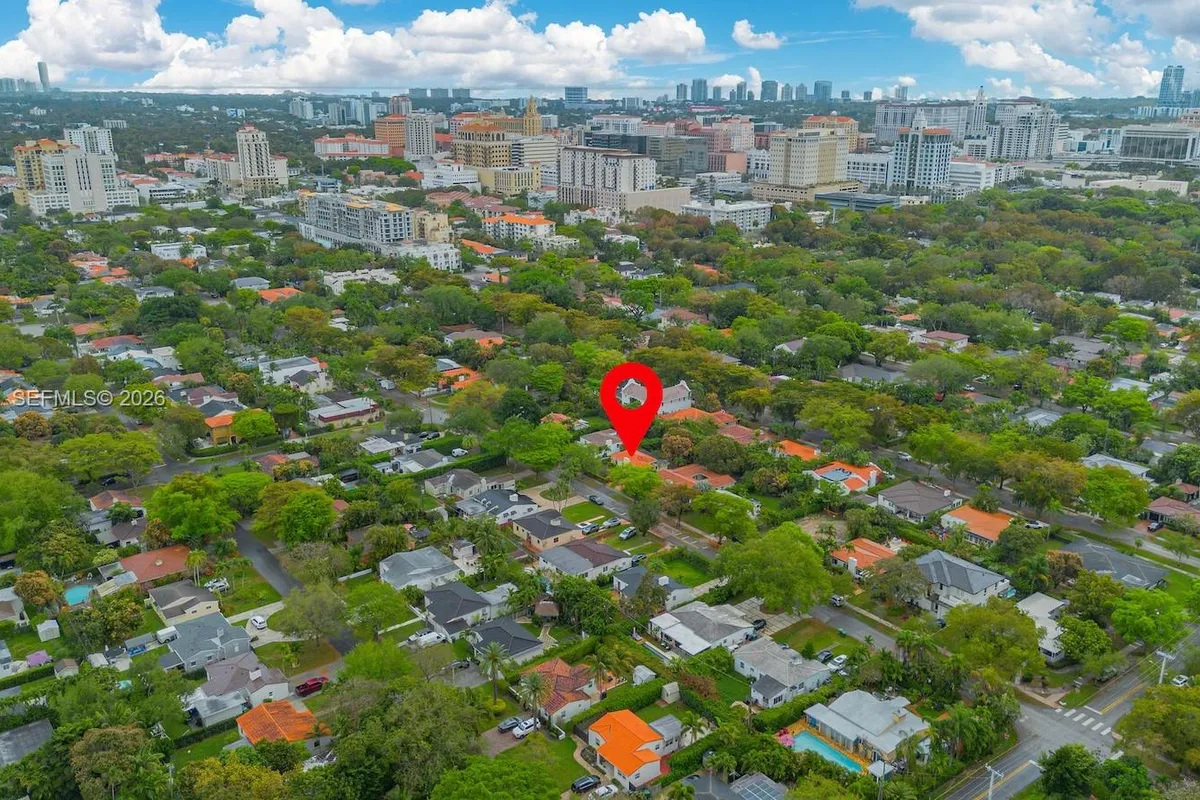 512 Mendoza Ave, Coral Gables FL 33134