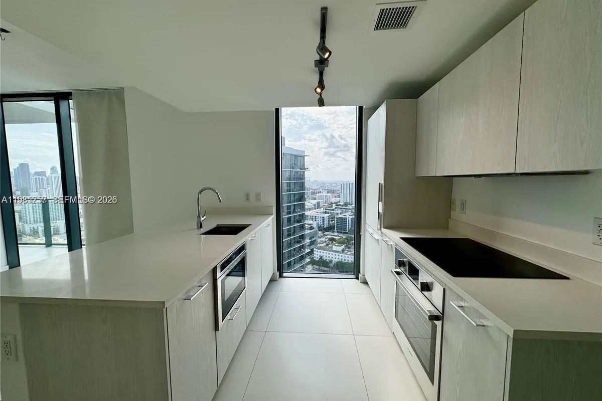 501 NE 31st St # 3208, Miami FL 33137