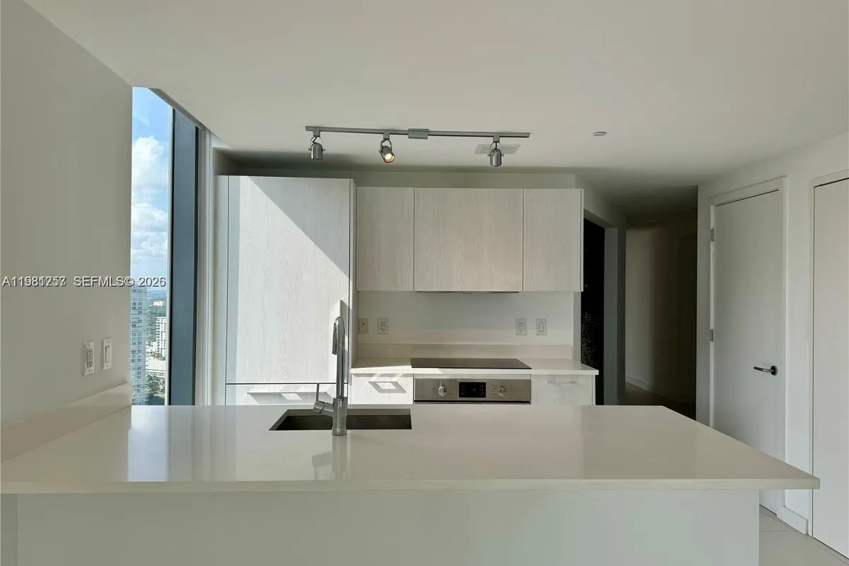 501 NE 31st St # 3208, Miami FL 33137