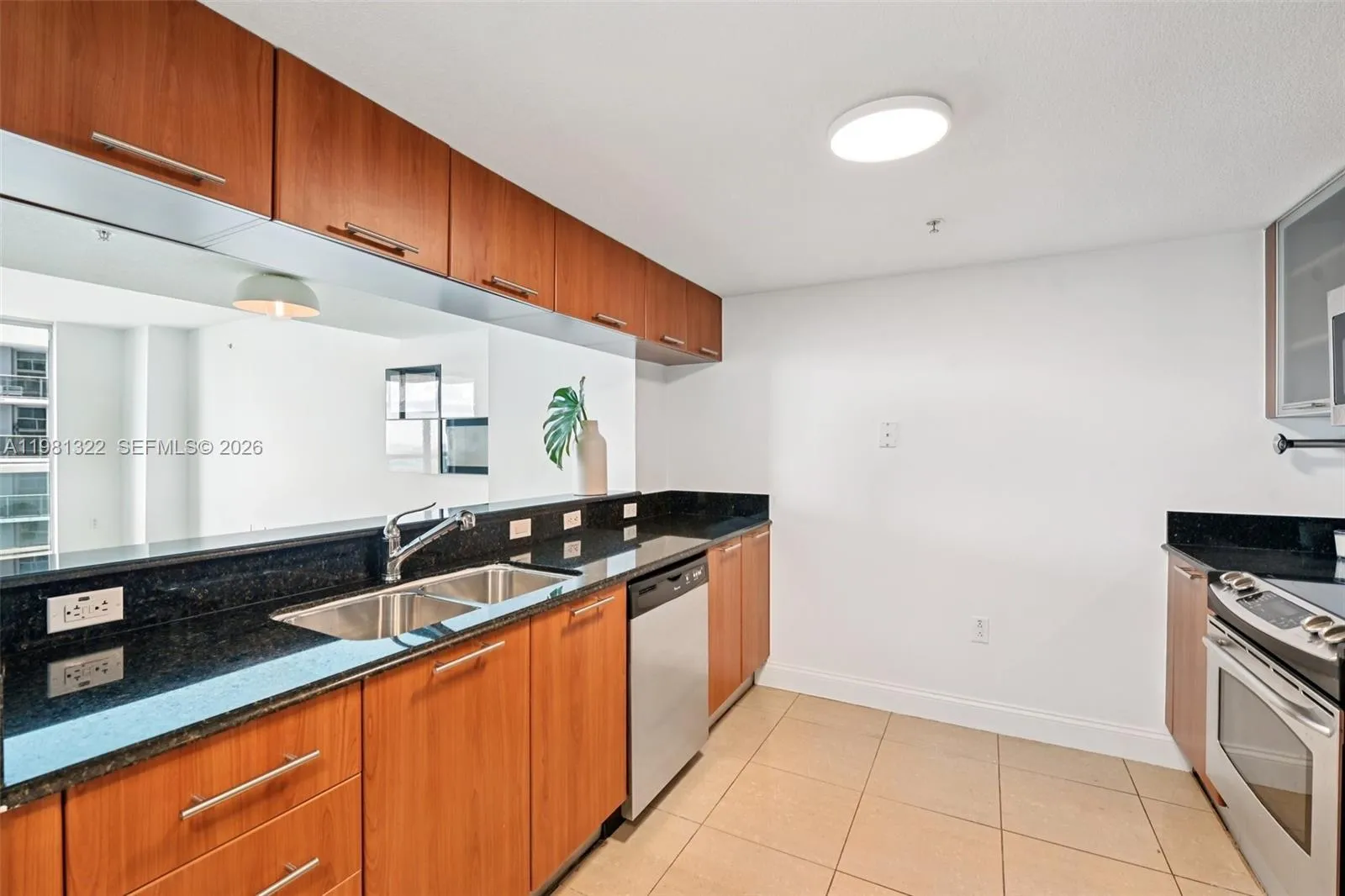 1800 N Bayshore Dr # 2811, Miami FL 33132