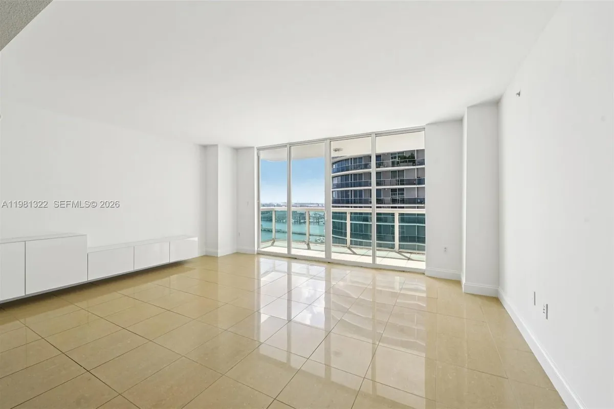 1800 N Bayshore Dr # 2811, Miami FL 33132