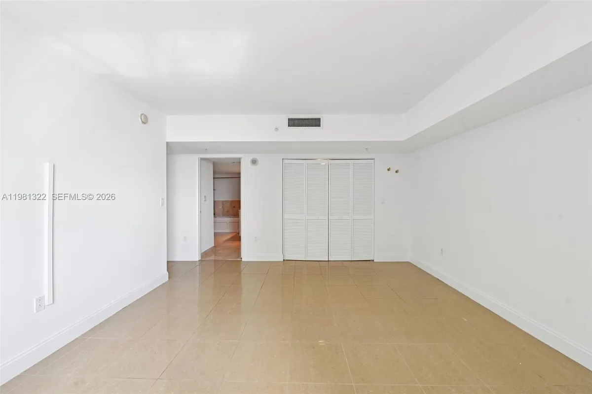 1800 N Bayshore Dr # 2811, Miami FL 33132