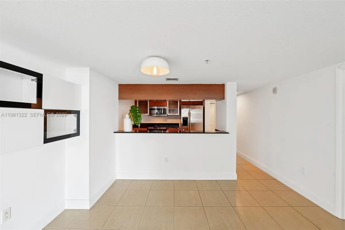 1800 N Bayshore Dr # 2811, Miami FL 33132