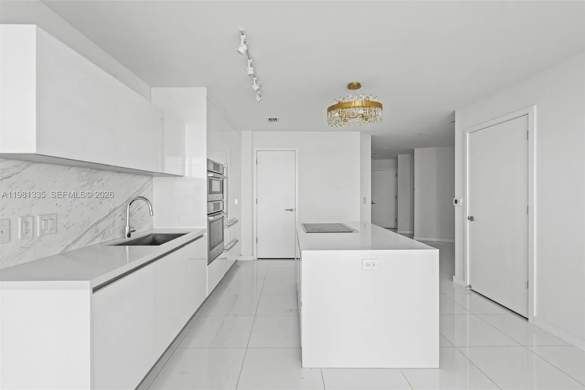 851 NE 1st Ave # 2200, Miami FL 33132