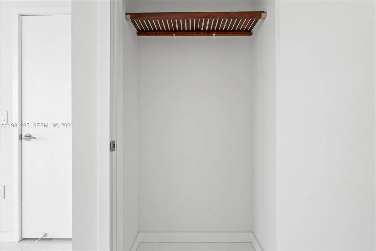 851 NE 1st Ave # 2200, Miami FL 33132