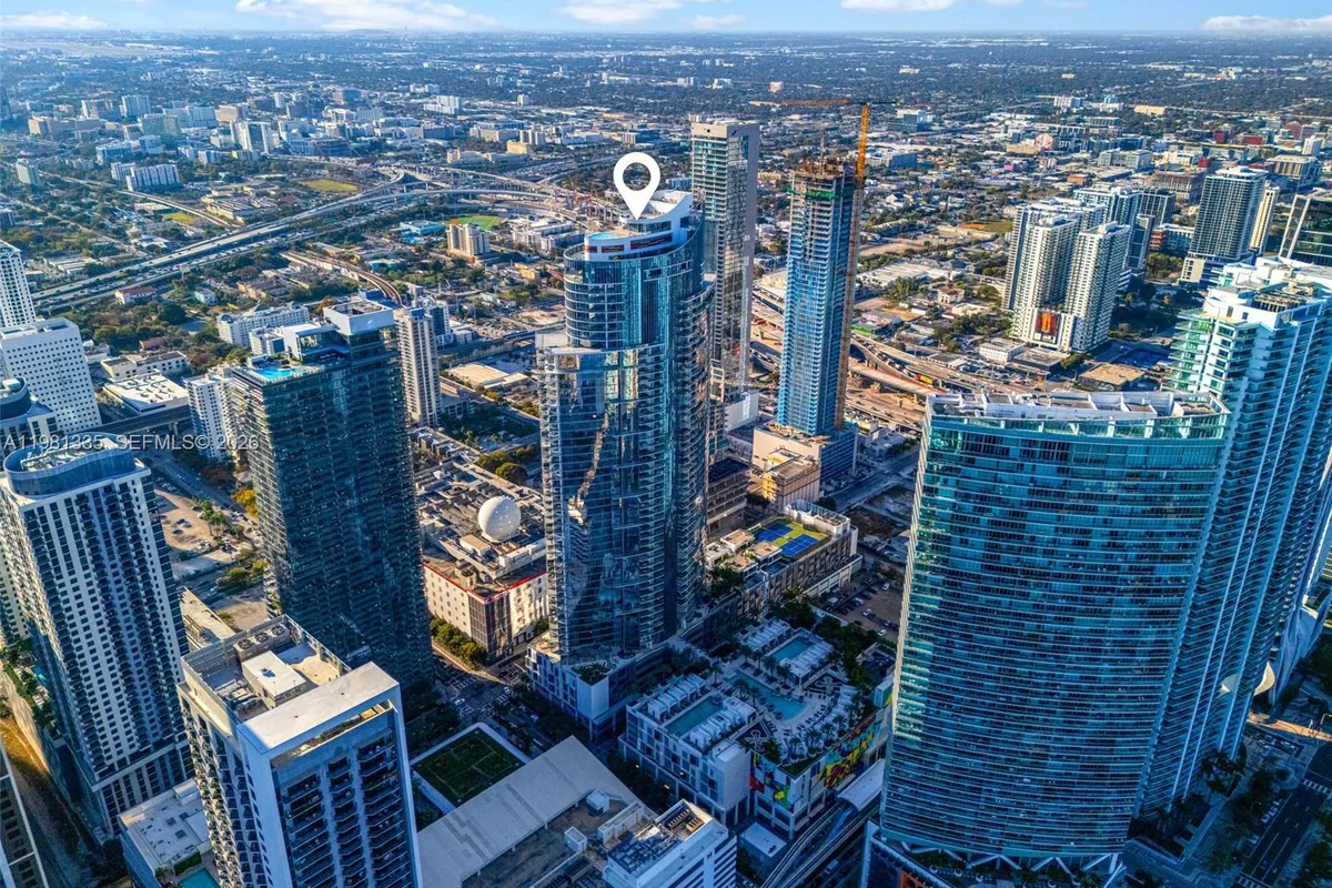 851 NE 1st Ave # 2200, Miami FL 33132