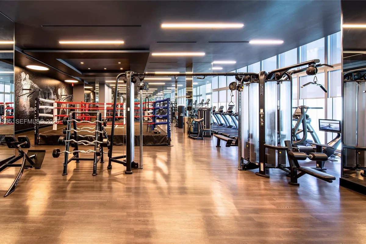 851 NE 1st Ave # 2200, Miami FL 33132