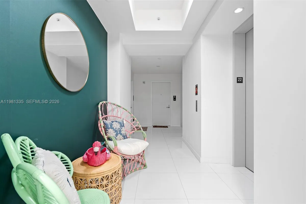 851 NE 1st Ave # 2200, Miami FL 33132