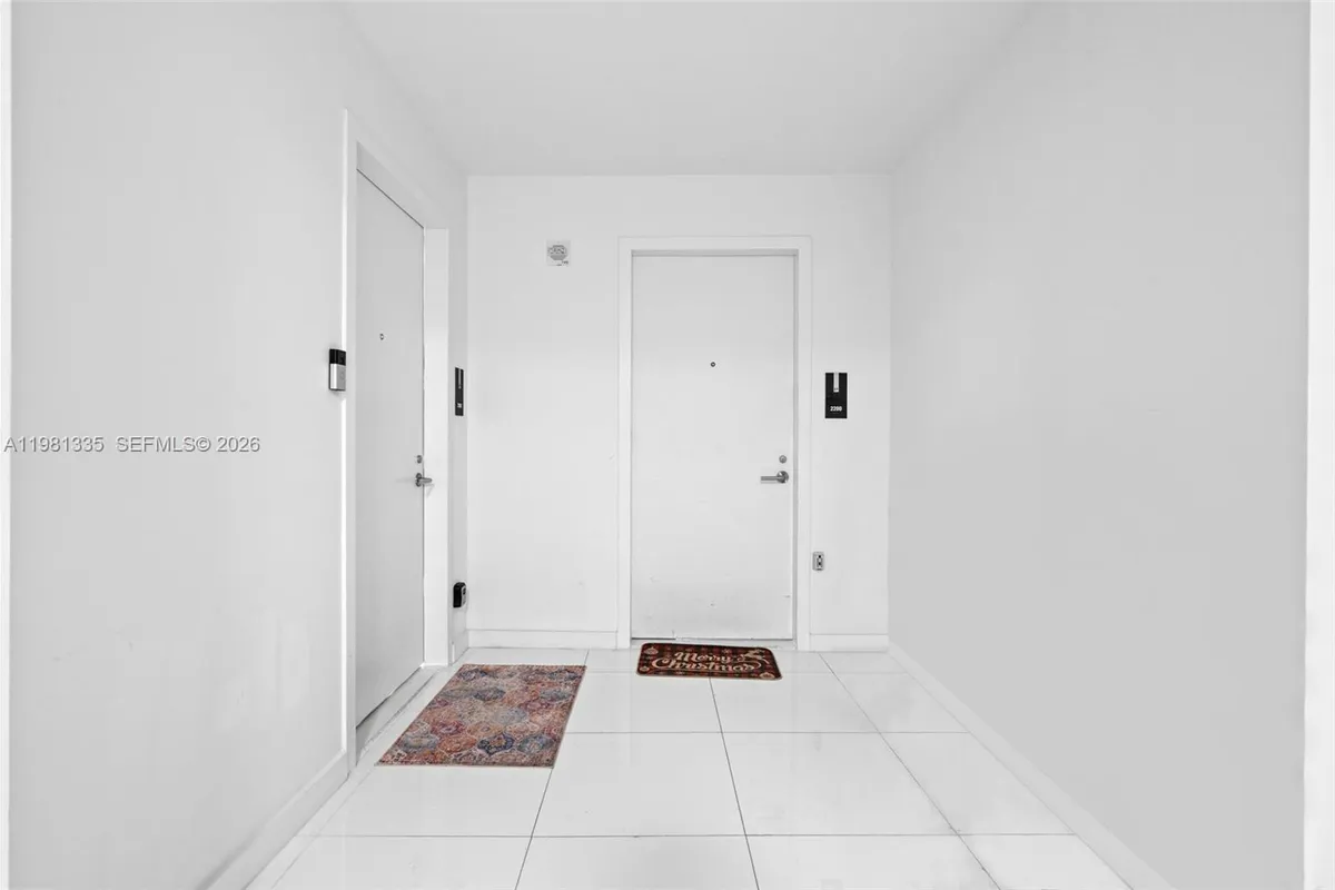 851 NE 1st Ave # 2200, Miami FL 33132