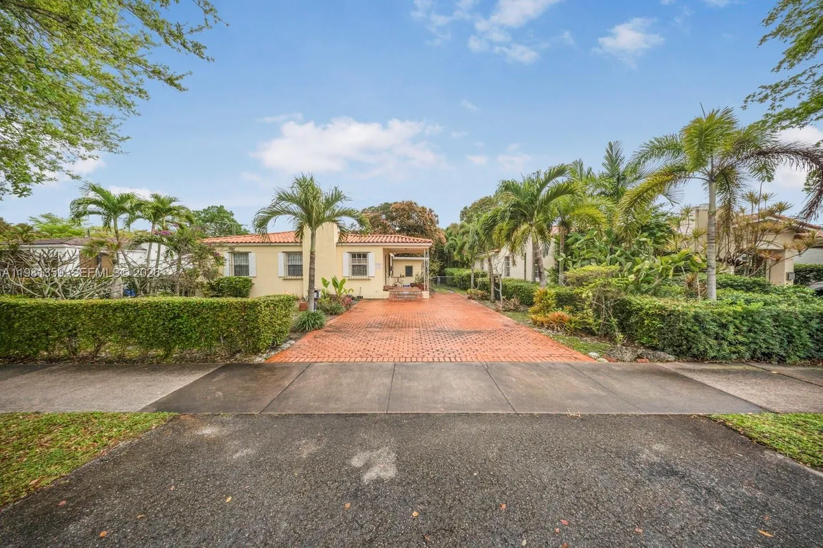512 Mendoza Ave, Coral Gables FL 33134