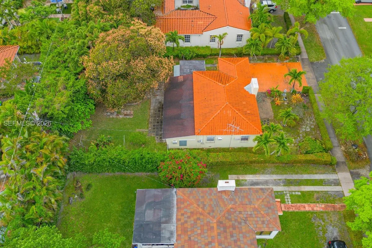 512 Mendoza Ave, Coral Gables FL 33134