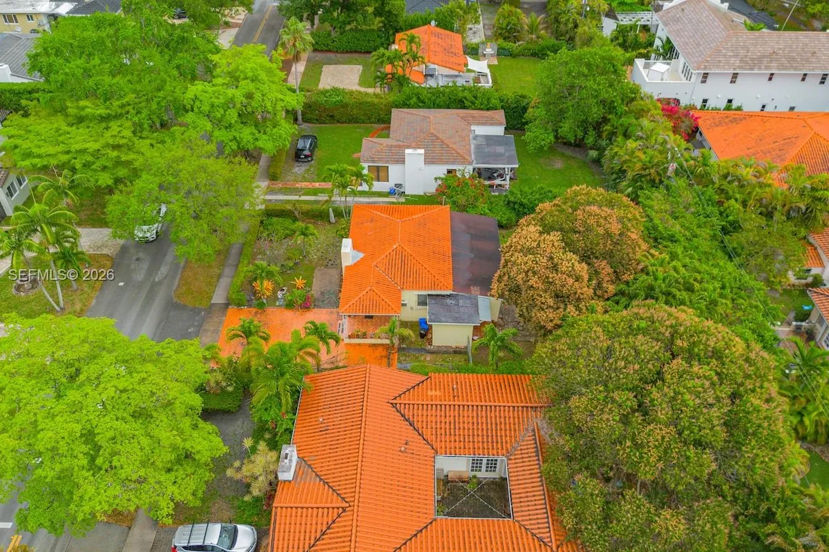 512 Mendoza Ave, Coral Gables FL 33134