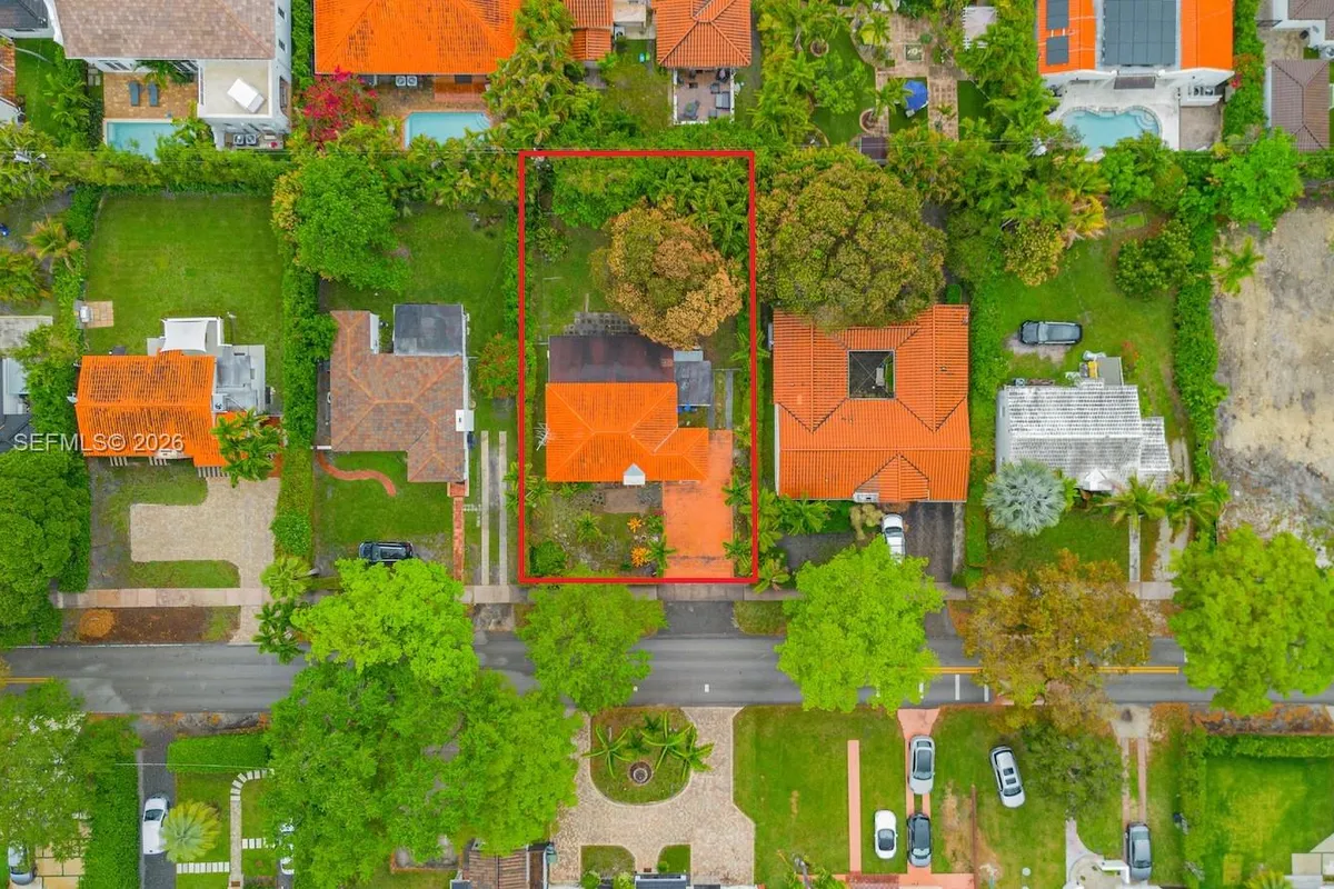 512 Mendoza Ave, Coral Gables FL 33134