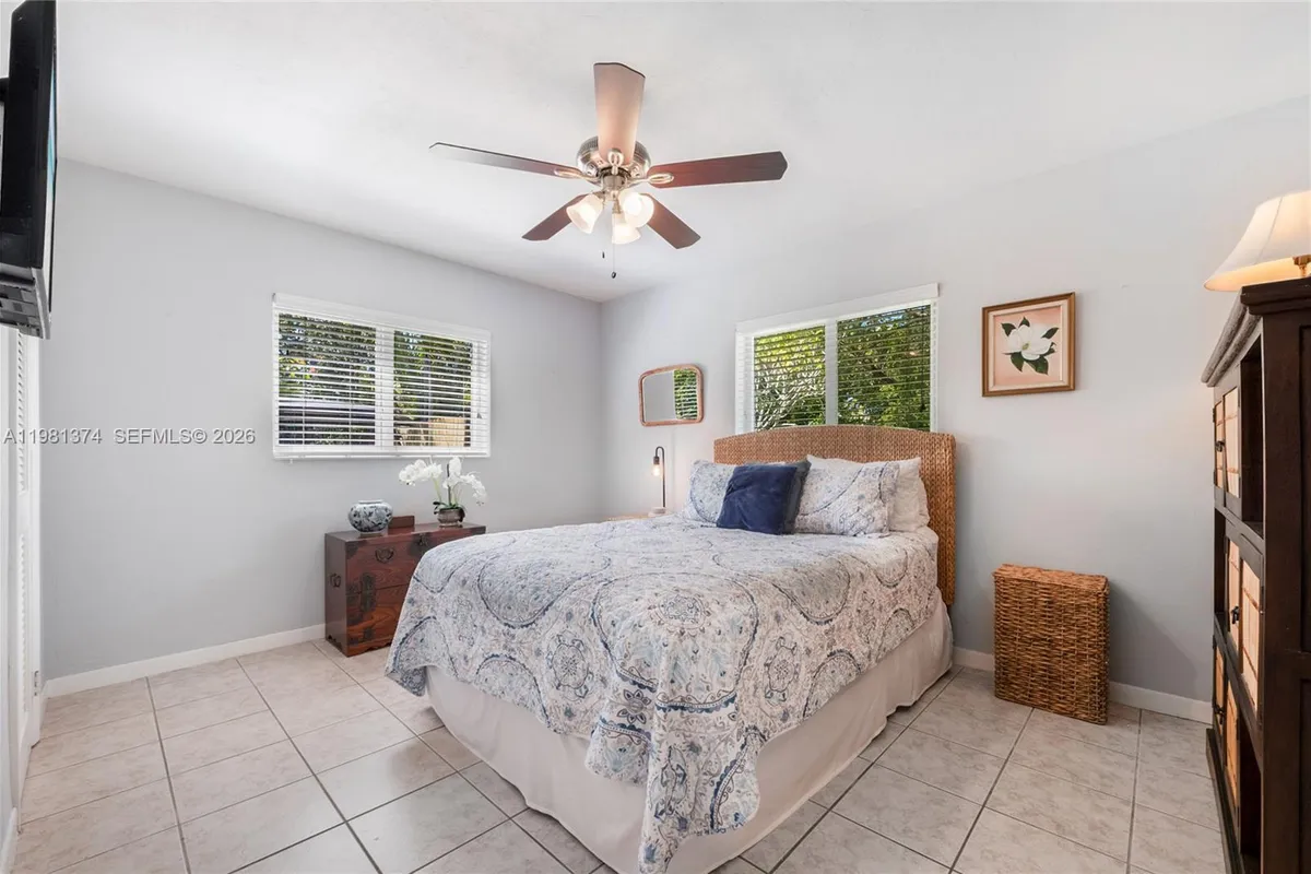 18044 SW 89th Pl, Palmetto Bay FL 33157