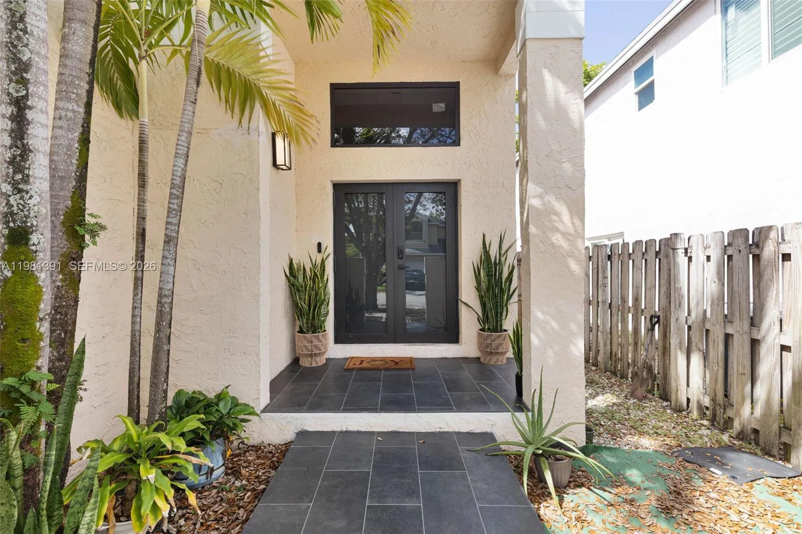 2836 W River Run Cir W, Miramar FL 33025